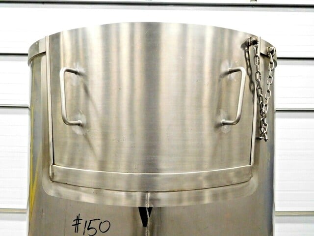 200 gallon HB Metal Manufacturing, Stainless steel bottom agitated feeder tank, 1/2 HP Leeson motor - Image 4