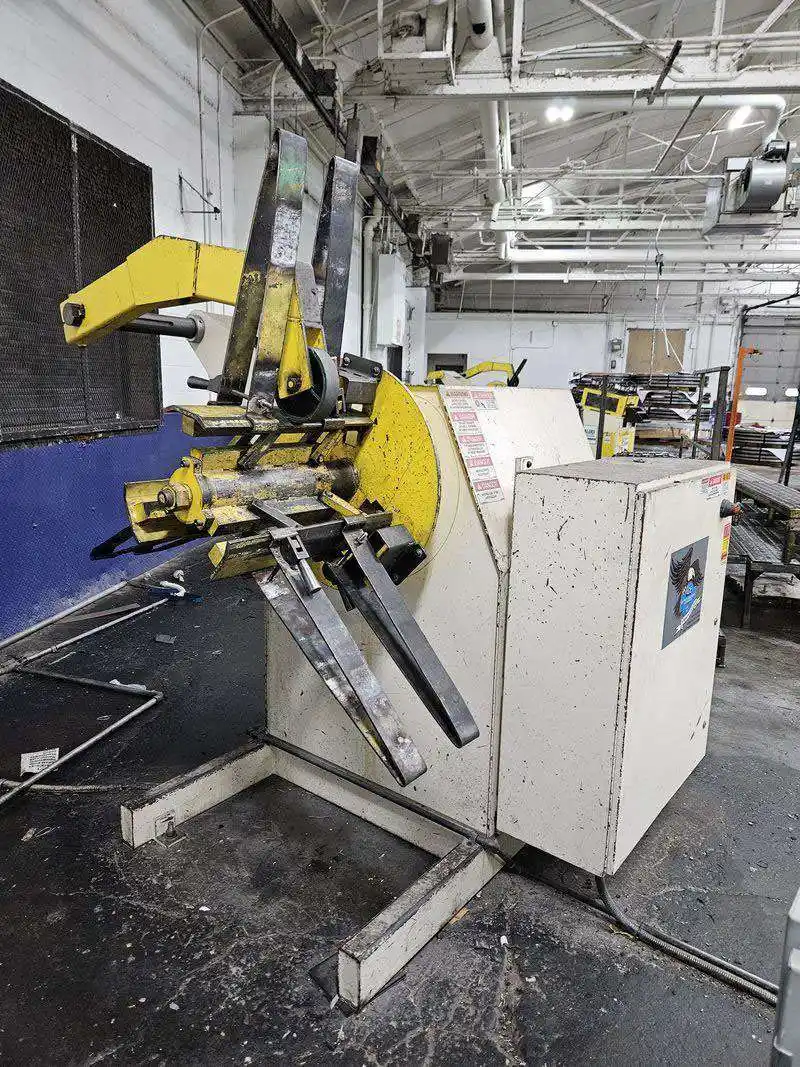 8000 lb. Dallas, Servo coil feed line, 12" x .135", 60" OD, pneumatic mandrel expansion, 2024 - Image 1