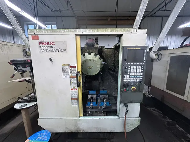 Fanuc #Robodrill-A04B-0099-B101, CNC vertical machining center, 14 automatic tool changer, 19.7" X, 15.7" Y - Image 2
