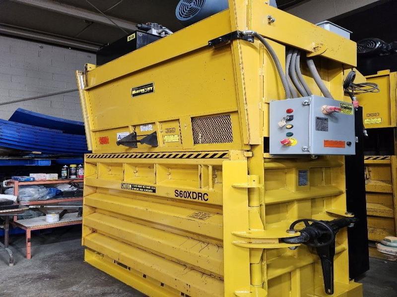 30" width x 60" D x 48" H Harmony #S60-XDRC, vertical baler, 20 HP, rear feed, 7" cylinder, 64" penetration - Image 2