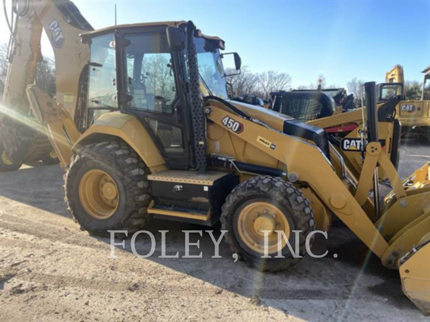 Cat 450-07, Backhoe Loader, 772 hours, S/N: DYN00399, 2023 - Image 2