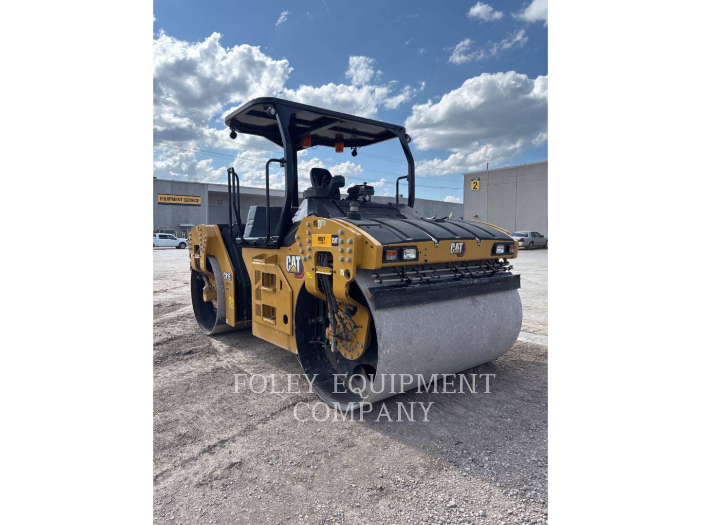 Caterpillar CB15-01O, Compactor, 772 hours, S/N: M9401119, 2023 - Image 2