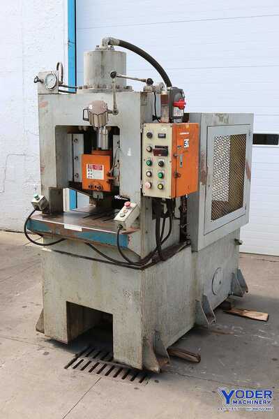 80 Ton, Yao Sheng #TSH-TUVB-830, hydraulic press, 10" x 10" ram, 16" x 27" bed area, 2007 - Image 1