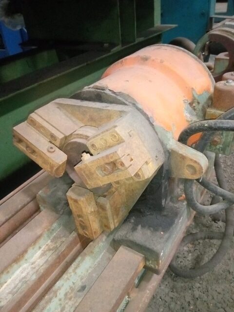 Bar feeder, 4" diameter capacity, 6' feed length, 2 hydraulic chucks - Image 4