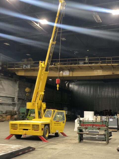 8.5 Ton, Broderson #IC-80D, carry deck mobile crane, 17000 lb. capacity, triple telescopic boom, 360° - Image 5
