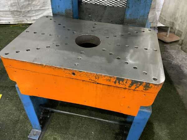 60 Ton, Federal #60, OBI flywheel press, 6" stroke, 15" Shut Height, 90 SPM, 7.5 HP, air clutch & brake, 1981 - Image 7