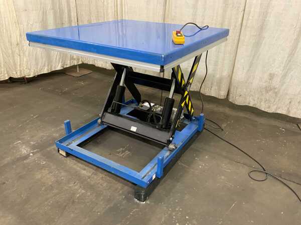 3300 lb. Global Industrial #HW154848-HF, 48" x 48" hydraulic scissor lift table, 40" lift height, 1.5 HP, 2022 - Image 1