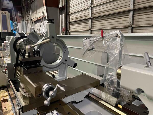 35.1" x 90" Sunmaster #CH-2690, Engine Lathe, 4" spindle bore, 15 HP, 1200 RPM, 2025 - Image 9