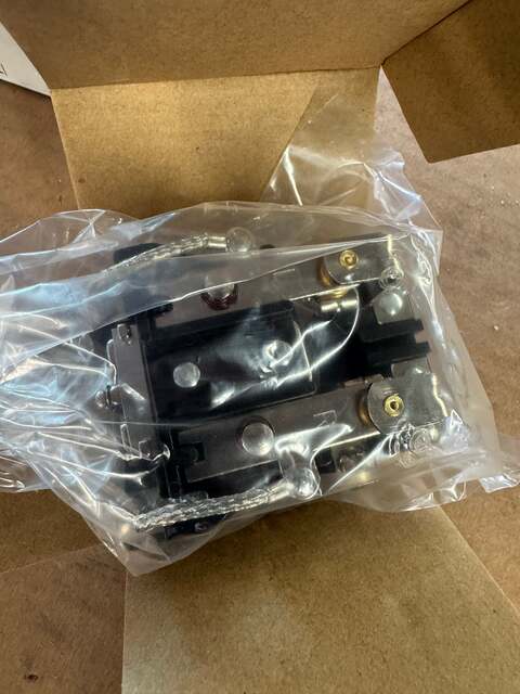 Allen-Bradley Power Relay 700-HG42Z25-6 250 VDC Coil - Image 2