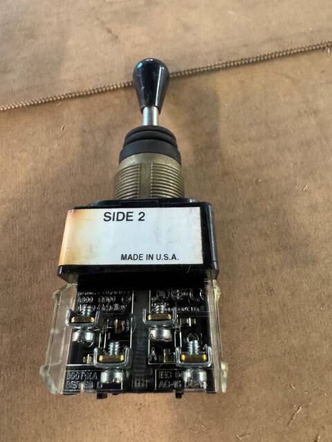 Allen-Bradley Toggle Switch 800T-T4T8 AAXX 600V Allis-Chalmers - Image 3