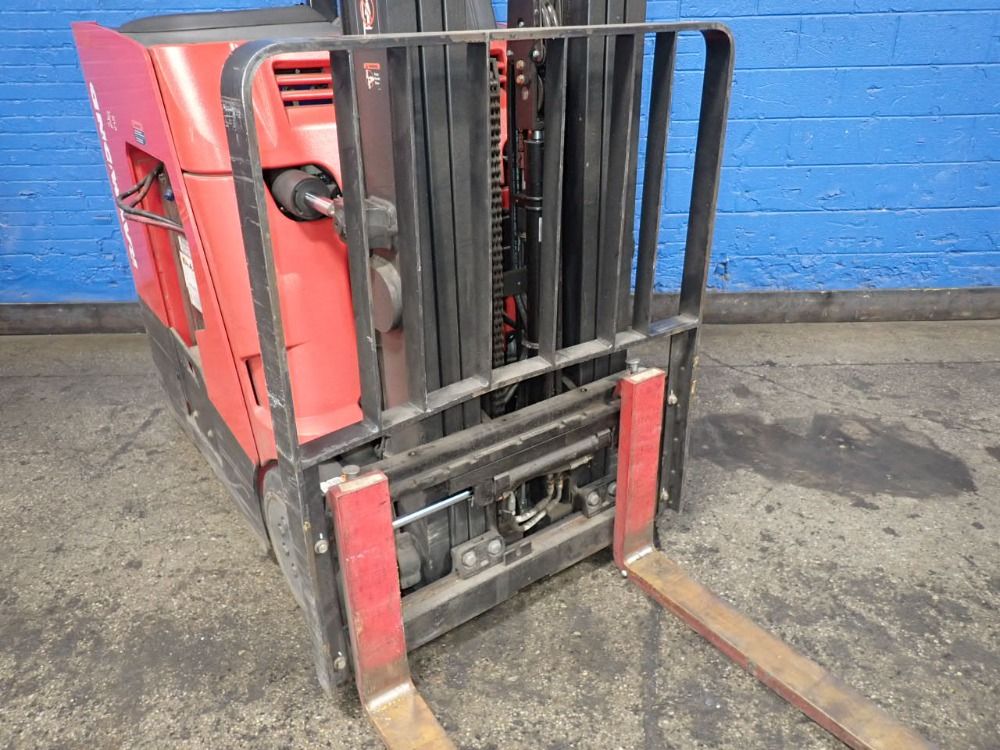 3500 lb. Raymond #425-C35TT, Electric Standup Forklift, 227" lift height, 84" mast height, 4" x 42" forks - Image 3