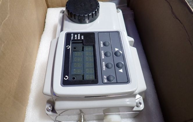 Honeywell #2001-400-090-126-200-20-101000-1-0-00, Electric Actuator, 400 lb-in torque, digital display - Image 3