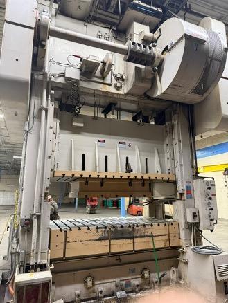 500 Ton, Bliss #SE2-500-96-54, straight side double crank press, 12" stroke, 44" Shut Height, 12" ram adj. - Image 2