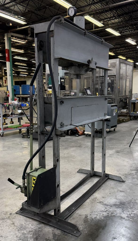 60 Ton, Rodgers #S-60-13-2, H-Frame hydraulic press, 13" stroke, 45" between frames, hand crank - Image 6