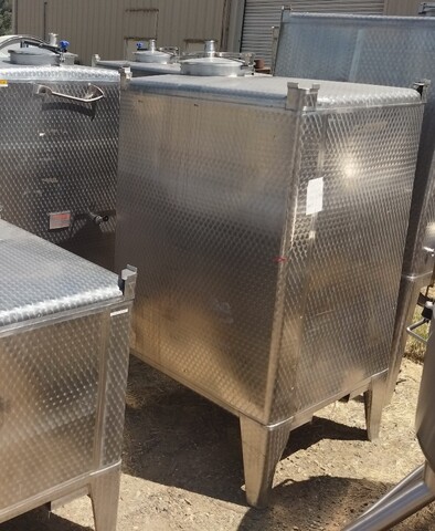 529 gallon Vinquip, Stainless Steel Tote Tank, 48" x 48" square, top & side bottom manways, side bottom - Image 2
