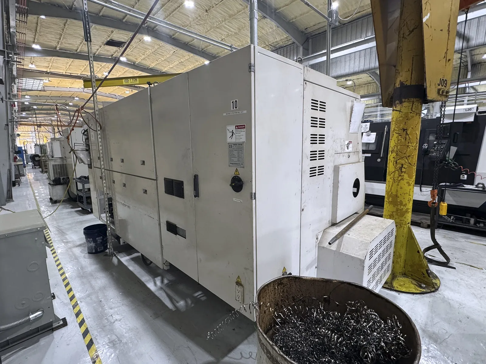 Daewoo Doosan #Puma-400MB, CNC turn mill, 28" swing, 21" chuck, 5.2" bore, 4.5" bar, 44.1" centers, 20-2000 - Image 2