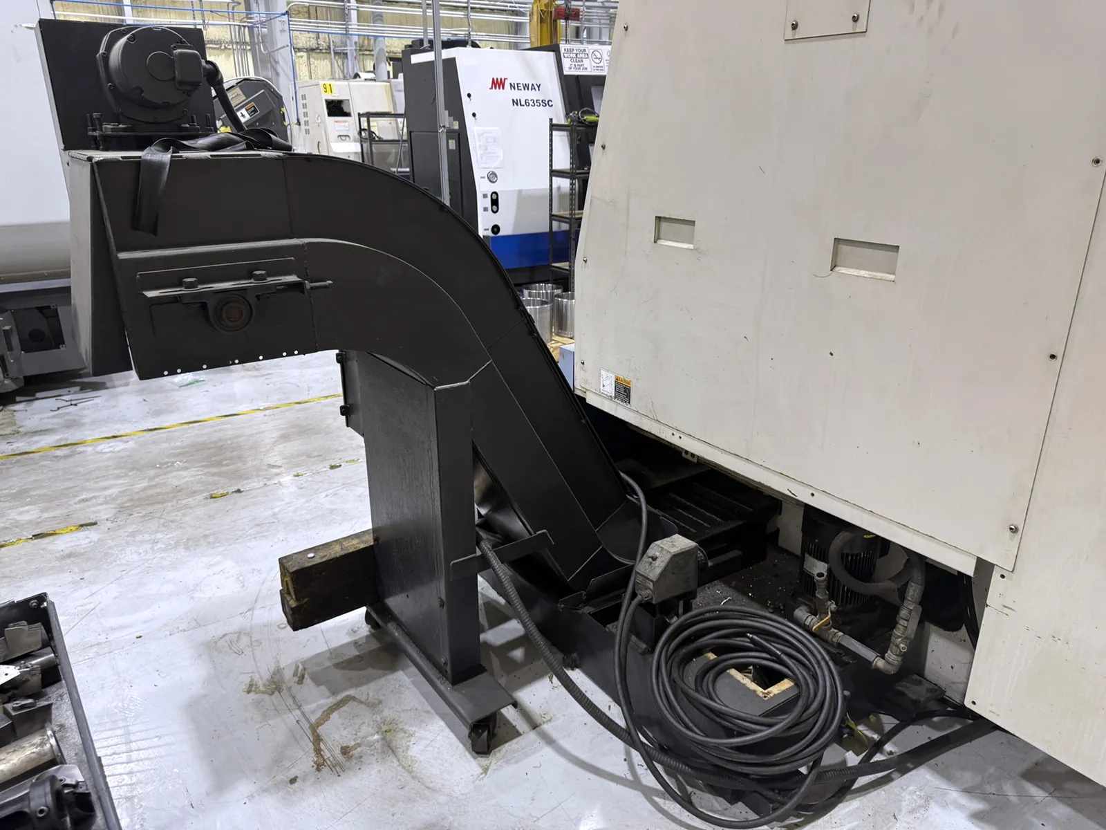 Daewoo Doosan #Puma-400MB, CNC turn mill, 28" swing, 21" chuck, 5.2" bore, 4.5" bar, 44.1" centers, 20-2000 - Image 4