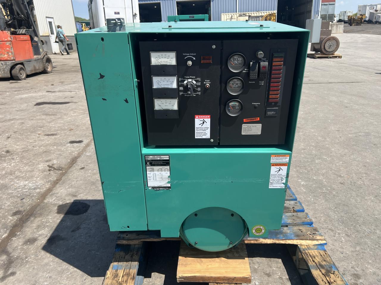 35 KW, 1800 RPM, Cummins/Onan #DGBB-3367339, Generator End, 120/240 Volts, 12 poles, 1833 hours, 1999 - Image 2