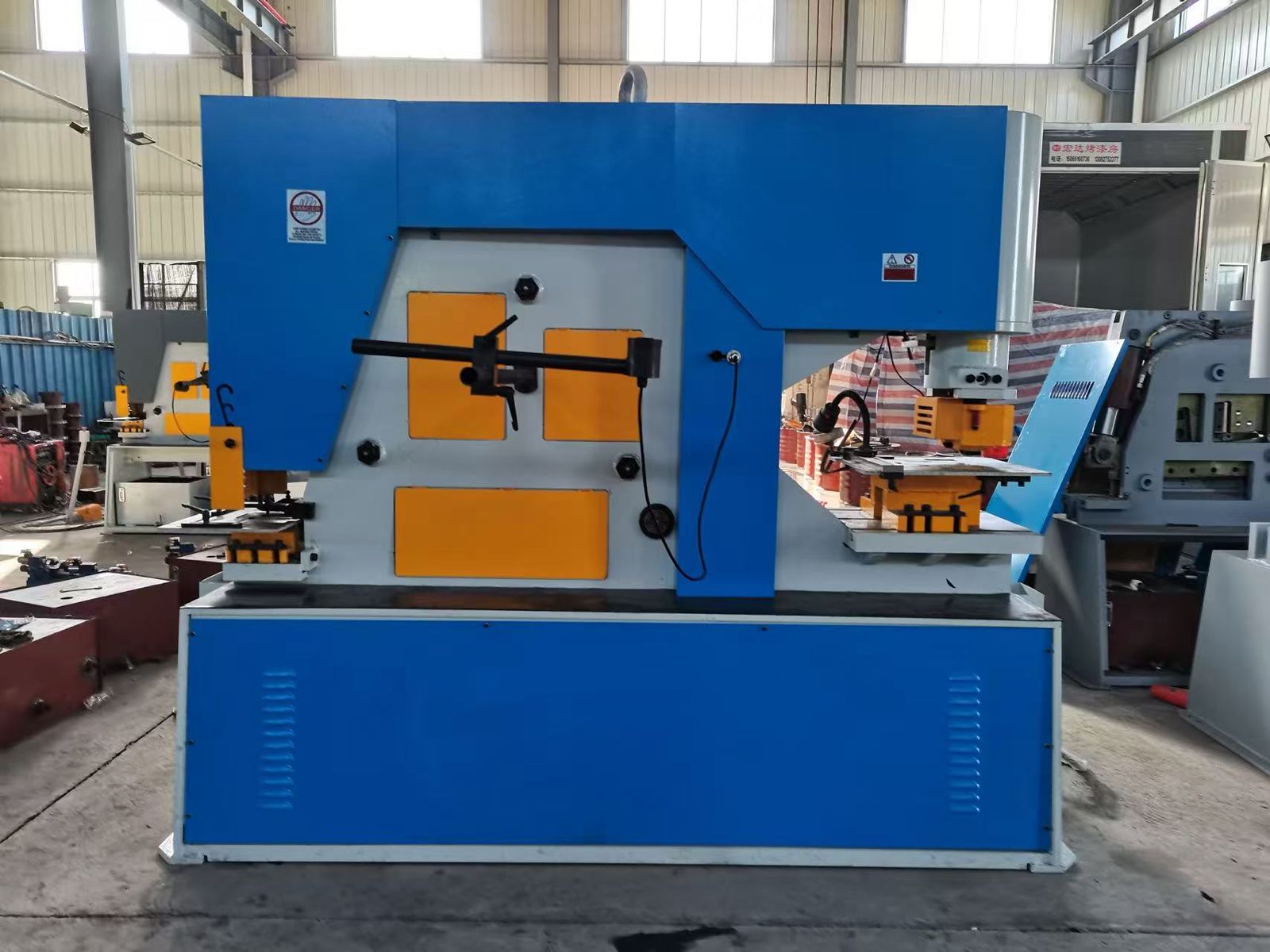 2-1/4" x 3-15/16" x 5/8" Ficom #H-160, ironworker, 160 ton, 23.6" throat, 5 stations, dual operator, 15 HP - Image 2