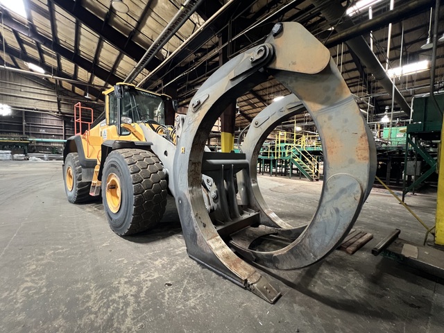 Volvo #L220H, Wheel Loader, Log Forks, 13,245 Hrs, 2019 - Image 2
