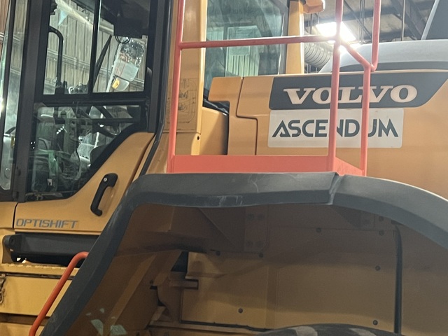 Volvo #L220H, Wheel Loader, Log Forks, 13,245 Hrs, 2019 - Image 5
