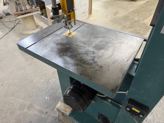 20-1/2" x 14" Bridgewood #PBS-540, vertical band saw, 20-1/2" x 28" table, 1997 - Image 9