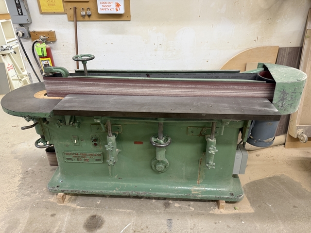 Ekstrom Carlson #112, Oscillating Edge Sander, 11" x 60" table, 58" x 9" platen, 5 HP, 220/440 V., 3 Ph. - Image 1