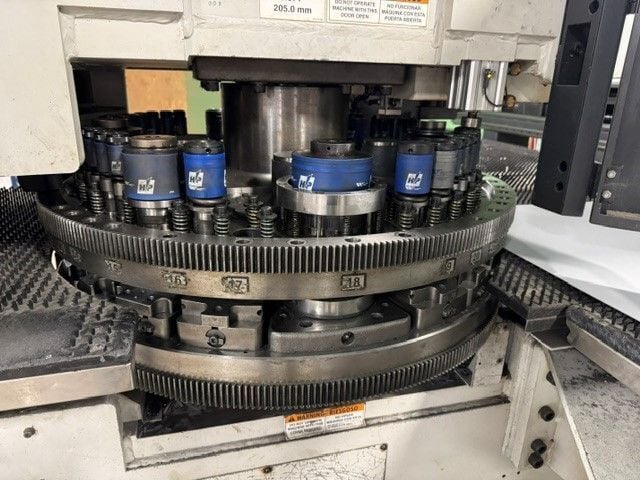 20 Ton LVD Strippit #V20-1225, CNC turret punch, 34 station, 50" x100" max sheet, Fanuc 180i-P - Image 6