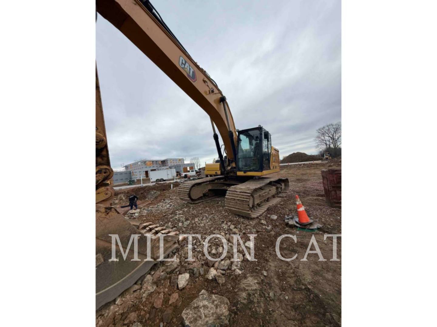 Caterpillar 33007, 2800 hours, S/N: WCH30498C, 2022 - Image 1