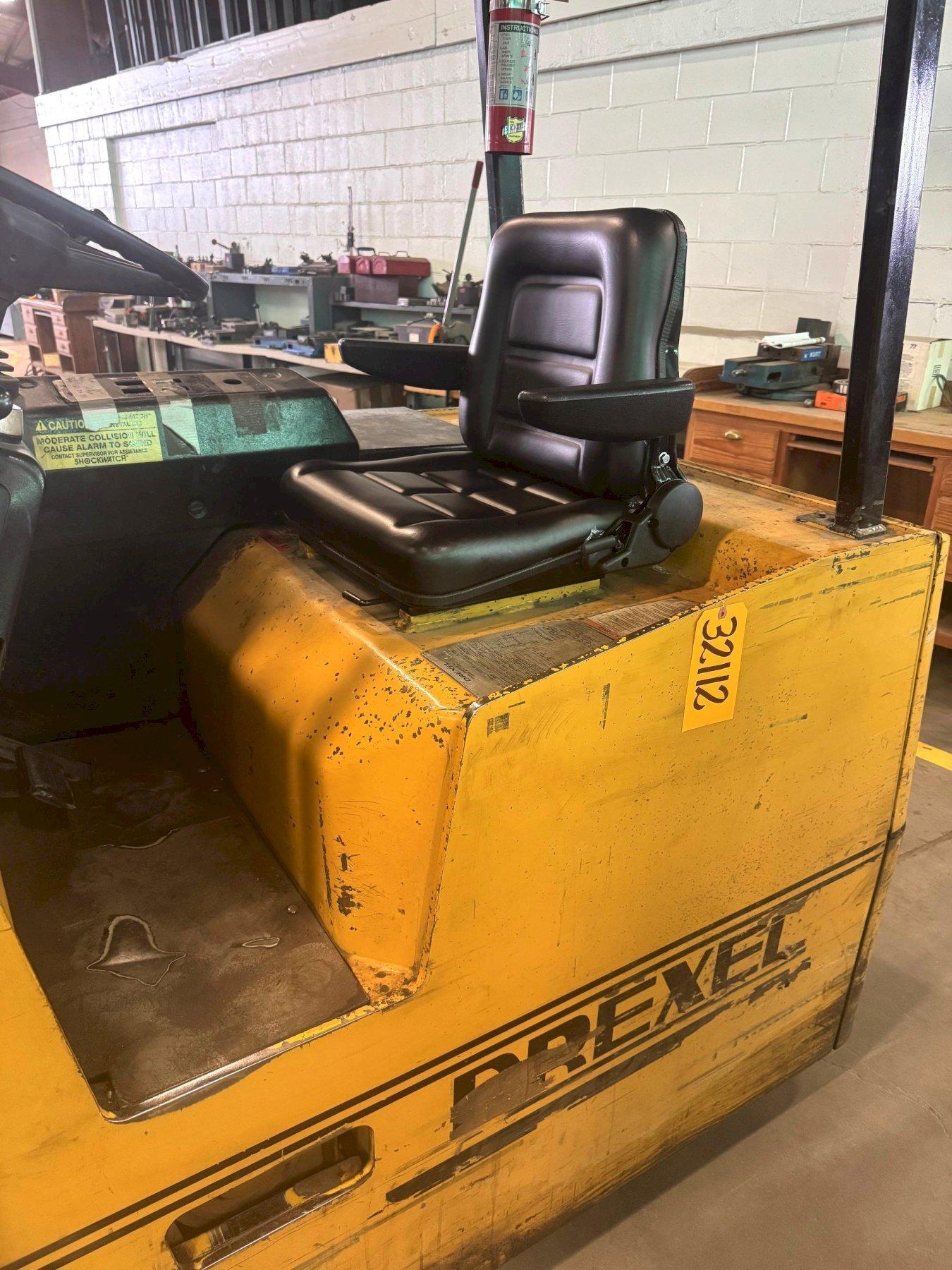 3000 lb. Drexel #SLT-30, narrow aisle swing mast electric forklift, triple stage, side shift, 1997 - Image 9