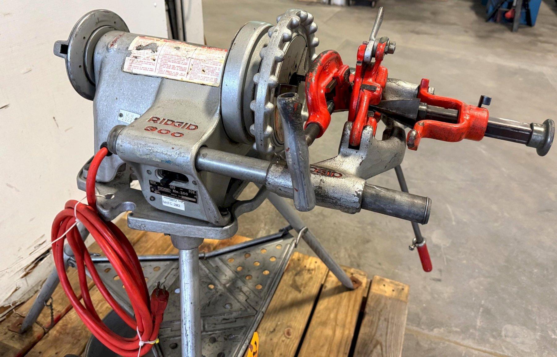 2" Ridgid #300, pipe threader, cutter, reamer, stand, oiler, 1 phase - Image 5