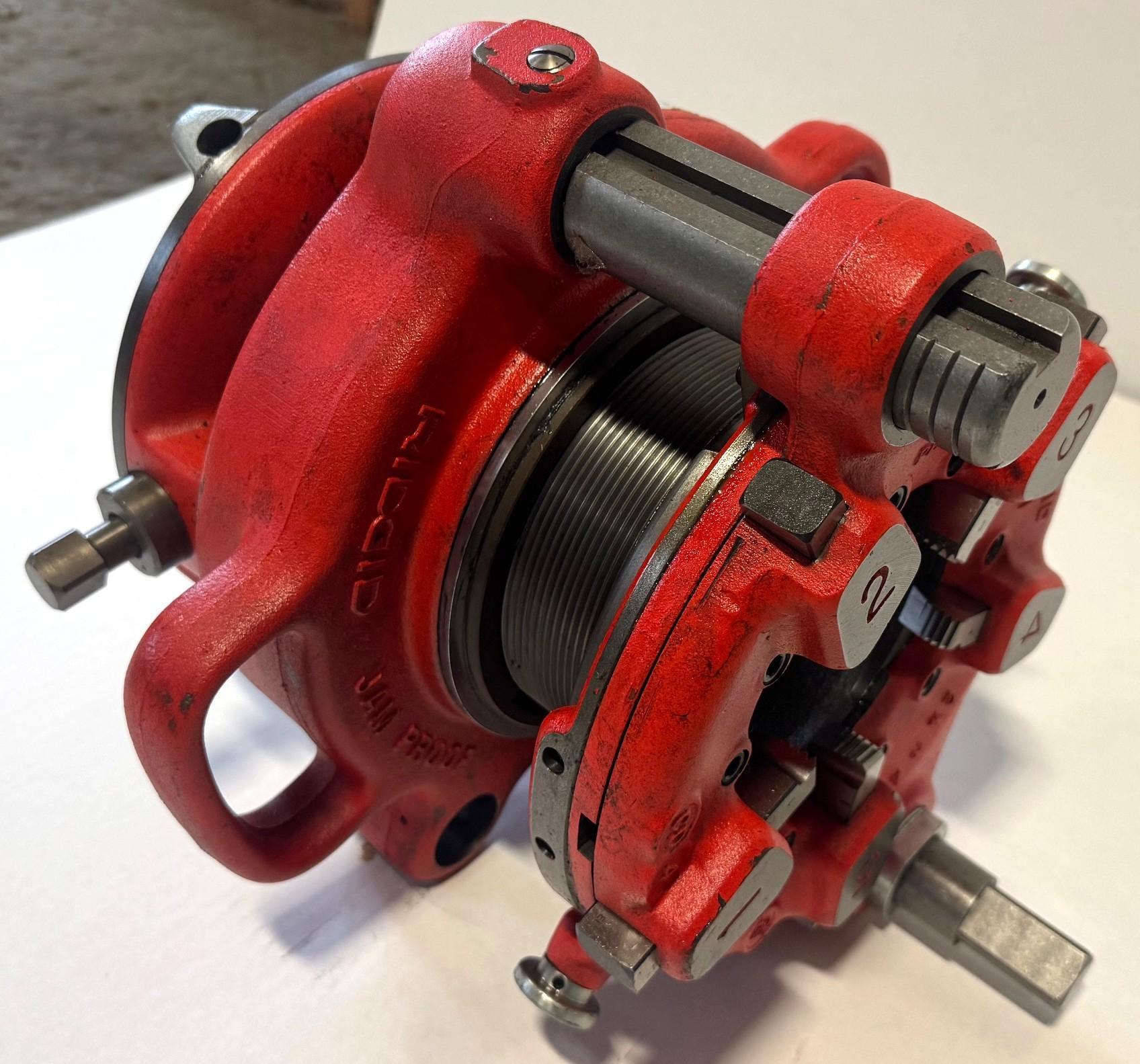 2-1/2" - 4" Ridgid #141, geared pipe threader, pipe and conduit - Image 3