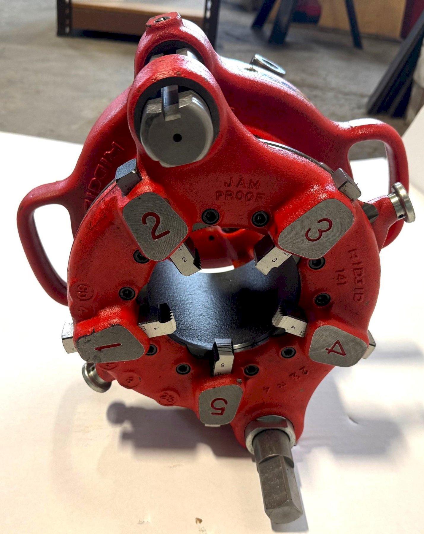 2-1/2" - 4" Ridgid #141, geared pipe threader, pipe and conduit - Image 5