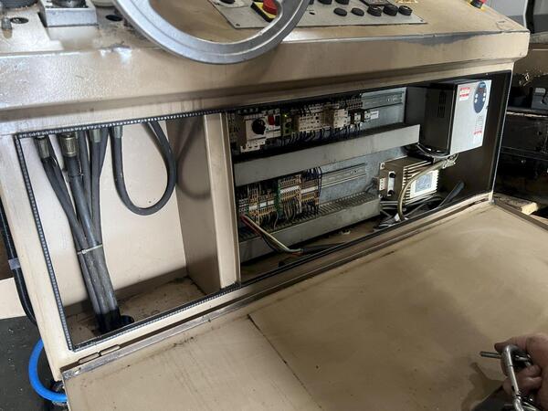 17" x 25.4" Kalamazoo #VG-450L, tilt frame vertical band saw, 1.25" x .042" x 174" blade, 65-400 FPM, manual - Image 8