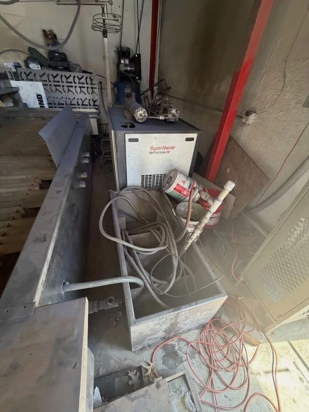 Vicon #Hypertherm-HyPrecision-50, CNC Abrasive Waterjet Cutting System, 5' x 10' cutting table, 4" cutting - Image 4