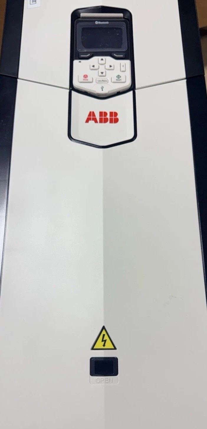 125 HP ABB, ACS880-01-156A-5, Variable Frequency Drive (VFD), 480 Volts, New Surplus, Factory Tested - Image 1