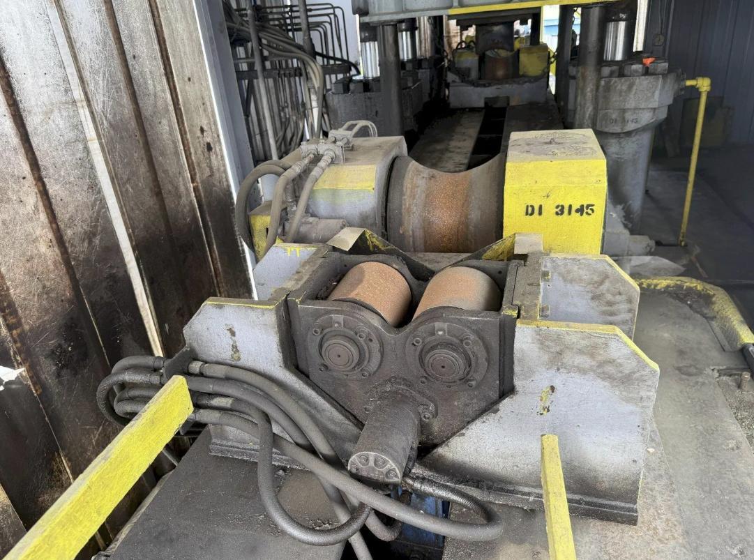 2000 Ton, Heavy duty 4-post hydraulic press, 8" stroke, 30" daylight, pendant controller - Image 6