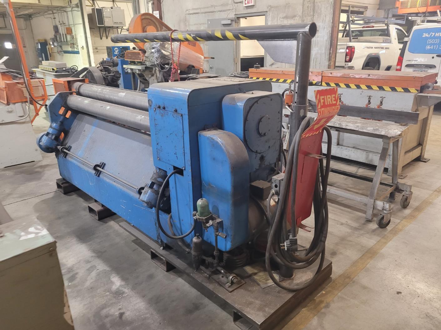 3/16" x 6' Niagara #6-72, pyramid plate bending roll, 6" rolls, 25 FPM, powered drop end, 7.5 HP, pedestal - Image 5