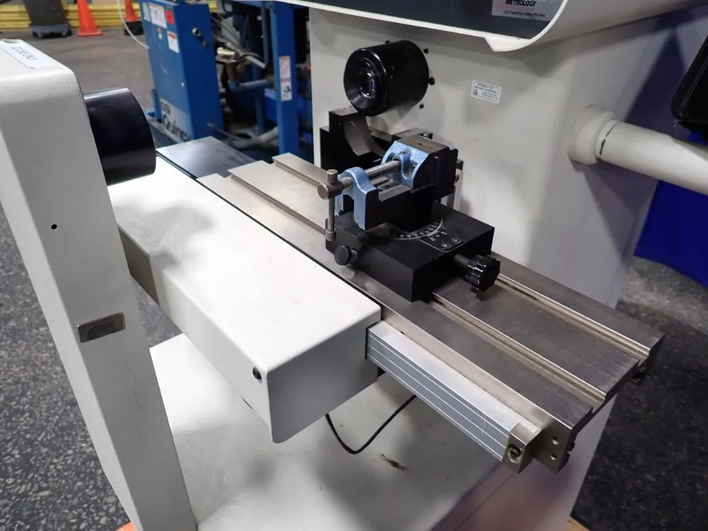 Microvu #Spectra M1030432, optical comparator, Q-16 digital display, 5" x18" table, 2 lenses, 2010 - Image 4