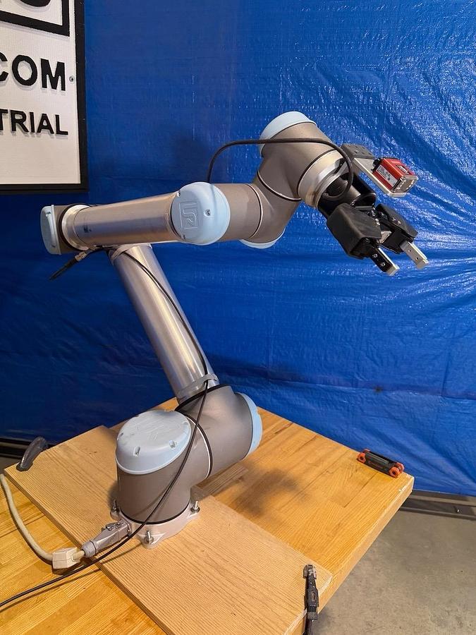 Universal Robots, UR-10, 6-Axis Collaborative Robot, CB3 controller, 110 Volt, 1PH, 2018 - Image 1