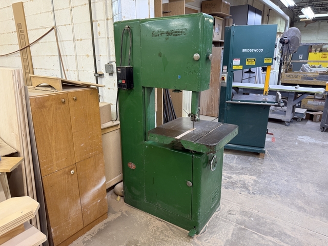 12" x 20" Powermatic #81, vertical Bandsaw, 24" x 24" table - Image 1