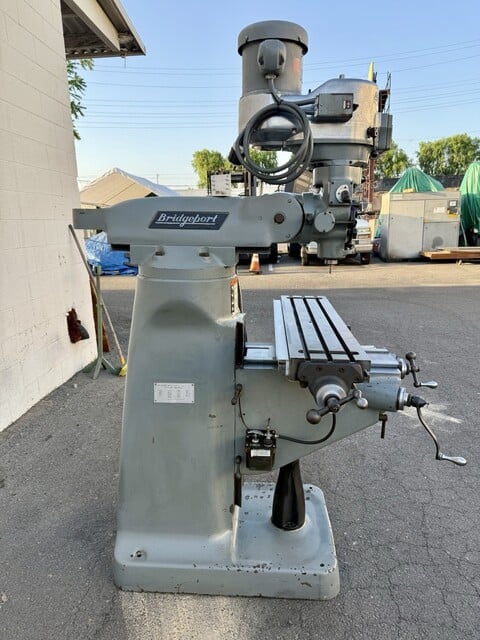 Bridgeport #Series-I, vertical mill, 24" x16" x12" travel, 60-4200 RPM, 9" x42" table, 2 HP, 12" ram, 1-shot - Image 4