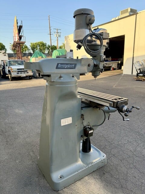 Bridgeport #Series-I, vertical mill, 24" x16" x12" travel, 60-4200 RPM, 9" x42" table, 2 HP, 12" ram, 1-shot - Image 5