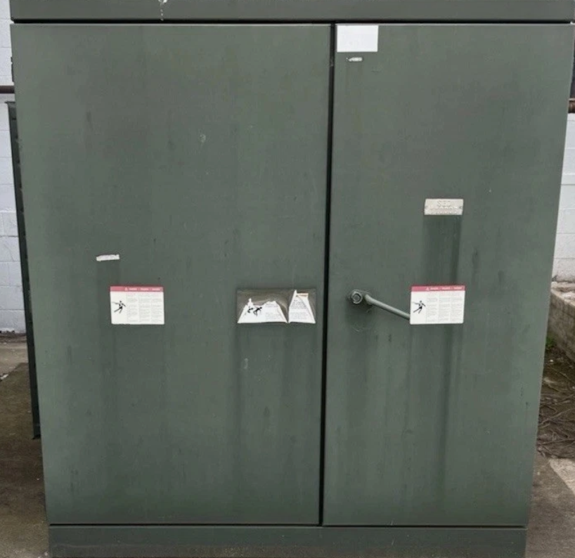2000 KVA 13200 Primary, 575 Secondary, Square D, Schneider Electric pad mounted transformer (2 available) - Image 3