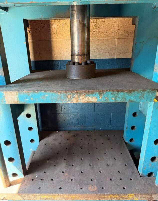 150 Ton, Wheatley #150, Industrial H-frame hydraulic shop press, 14" stroke, 36-1/2" BH, 15 HP - Image 3