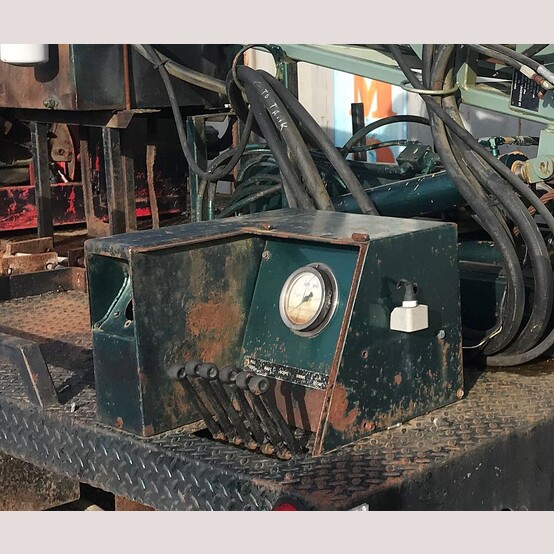 Drill Rig #AD-8000, mounted on Ford F550, 60' of 6" hollow core auger, 30' drill rod - Image 9