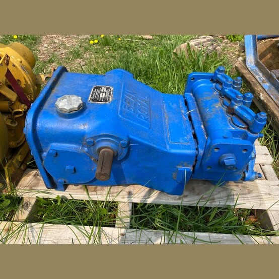 Longyear #24, Diamond Core Drill and Royal Bean 420-9 Pump, AQ 720' depth, 24" drill - Image 3