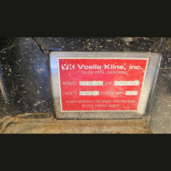Vcella #TL60, Tilting Electric Furnace, #60 crucible, 2,300°F max., ~200 lb. red brass, 240 V., 45 Amps - Image 6