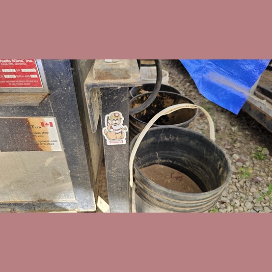Vcella #TL60, Tilting Electric Furnace, #60 crucible, 2,300°F max., ~200 lb. red brass, 240 V., 45 Amps - Image 7
