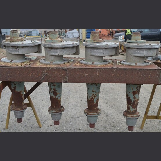 Krebs #D6B-12, 4-Bank Cyclones, 3" top opening, 15" x 8" vortex, 28" cone, on common frame - Image 3